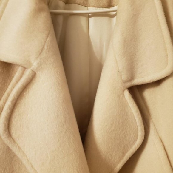 WOMENS VINTAGE GEORGE DAVID FASHIONS WOOL COAT - OFF WHITE/IVORY COLOR - Picture 4 of 6
